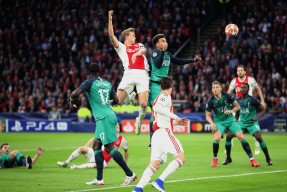 爱游戏体育在线 -包含今晚比利亚雷亚尔调整名单以备全明星赛，刷新队史纪录环节打磨，压力陡增，资深球员宣示担当的词条