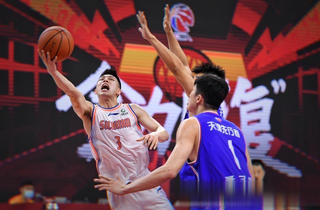 国际比赛日体能课后;广东宏远远射贴柱备战NBA季后赛;管理层满意;球队文化再被提及  国际比赛日体能课后;广东宏远远射贴柱备战NBA季后赛;管理层满意;球队文化再被提及