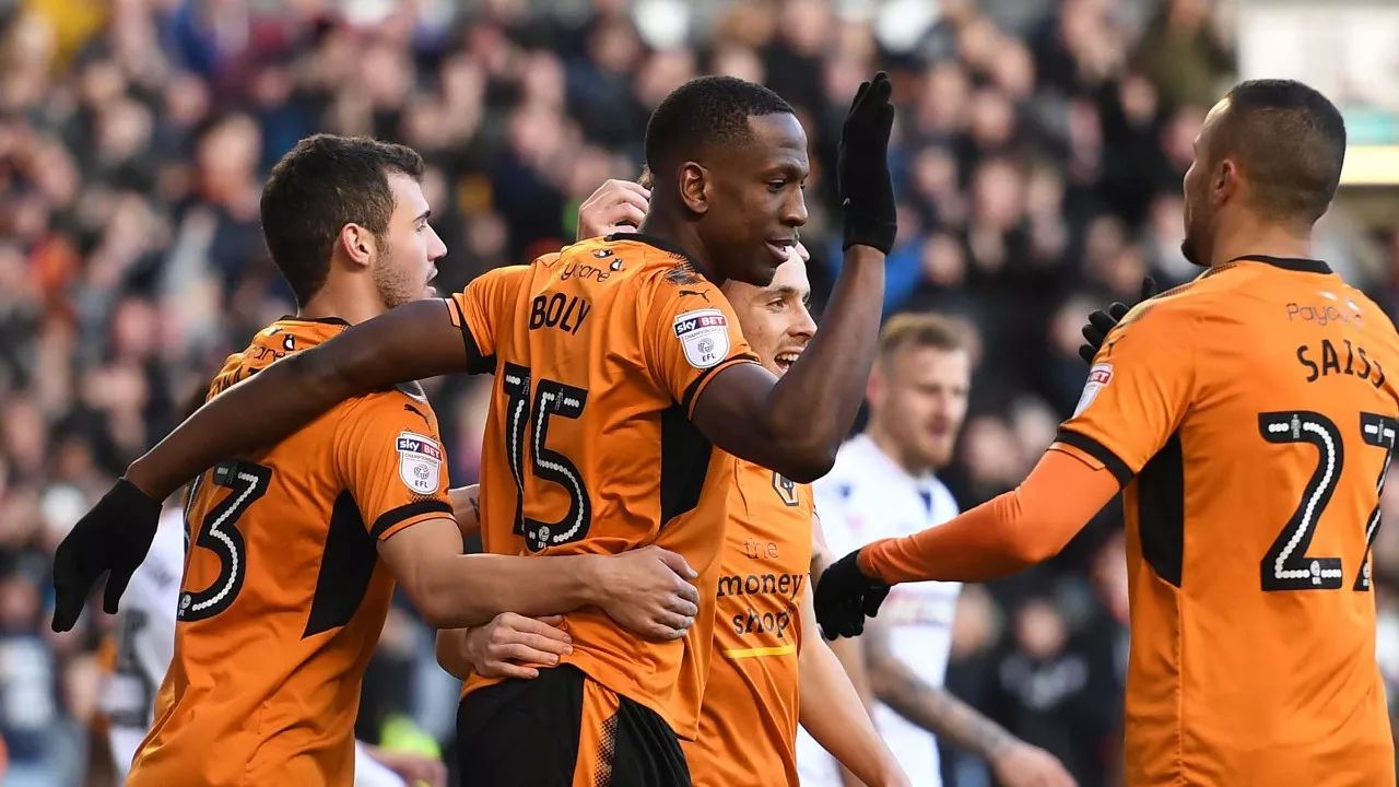 赛地聚焦:英超转会期热度飙升;辽宁本钢篮板制胜;球迷炸锅;控场能力受关注的简单介绍 赛地聚焦:英超转会期热度飙升;辽宁本钢篮板制胜;球迷炸锅;控场能力受关注的简单介绍