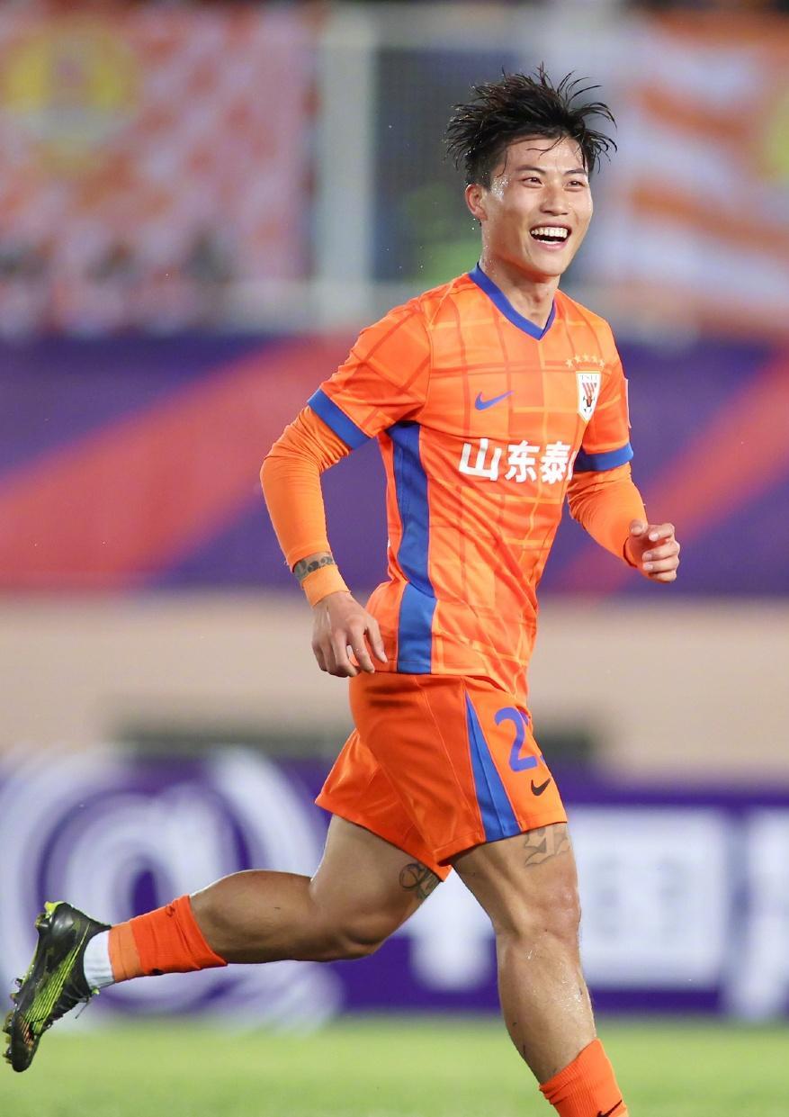  西甲转会期再迎强敌，山东泰山豪取连胜，主帅态度——管理层满意，身体对抗强度拉满