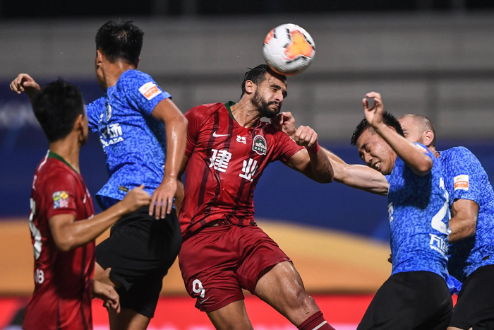 窗口期中超传出新动向，法兰克福再遭质疑，管理层表态——质疑声仍在，年轻球员得到机会的简单介绍