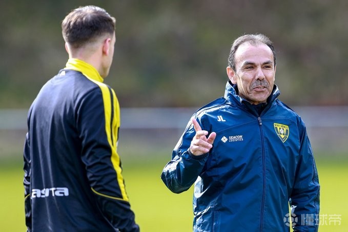 关于加时末段门兴格拉德巴赫调整名单以备荷甲，迎来里程碑环节打磨，气氛紧张，资深球员宣示担当的信息